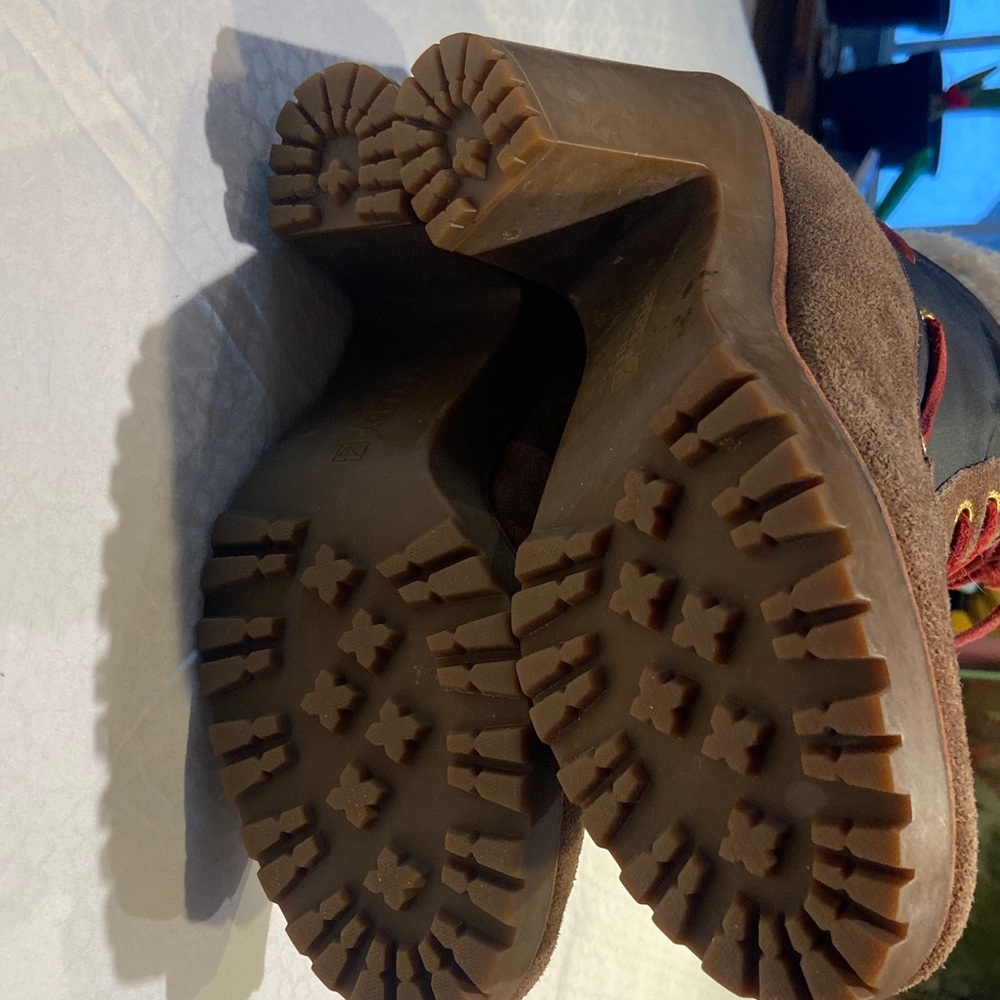 Sperry Brown Suede Boots with Red Laces - Picture 7 of 9